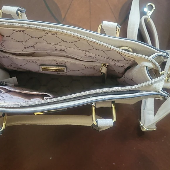 |ALDO| Women Shoulder Bag| Color Taupe with gold| - Picture 7 of 9